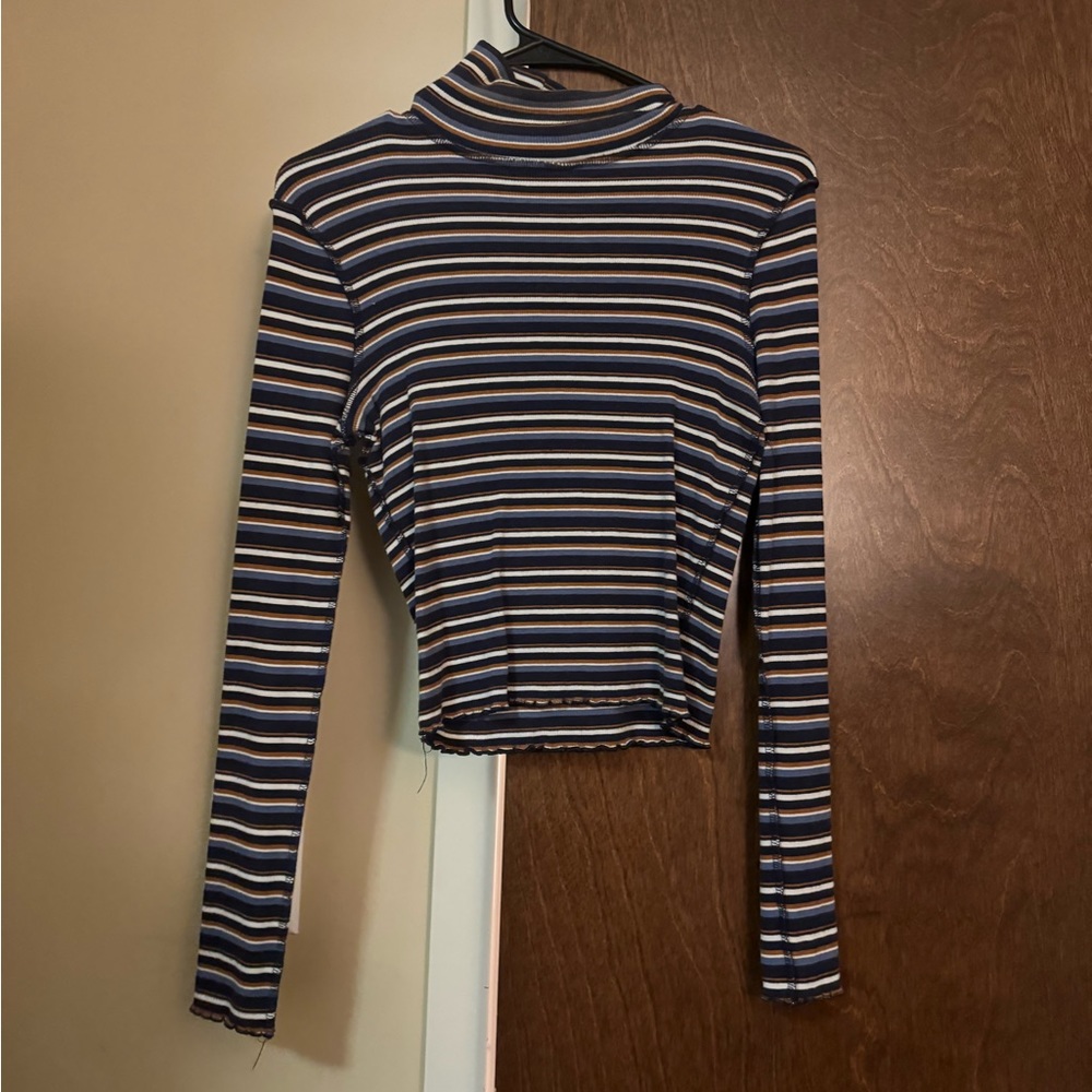 American Eagle turtleneck